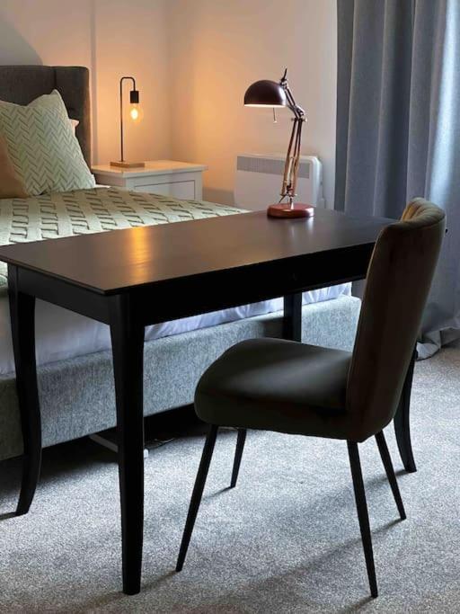 Appartement Modern Flat Near Train Station With Free Parking à CBG Extérieur photo