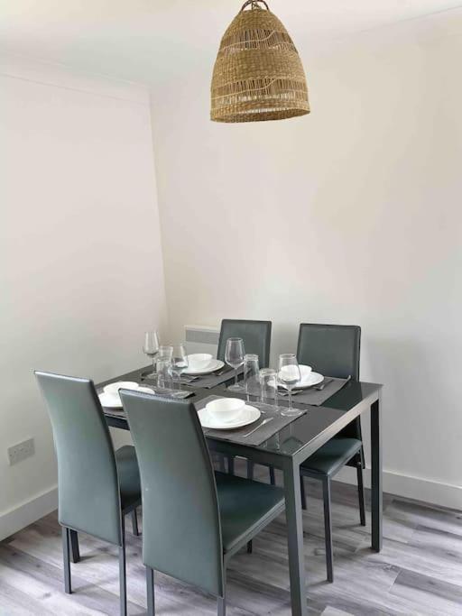 Appartement Modern Flat Near Train Station With Free Parking à CBG Extérieur photo