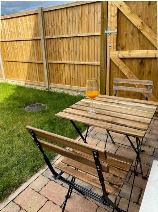 Appartement Modern Flat Near Train Station With Free Parking à CBG Extérieur photo